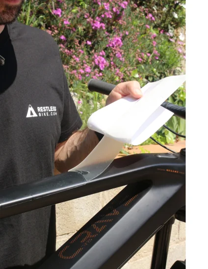 vinilo protector transparente mate para proteger el cuadro de la bicicleta