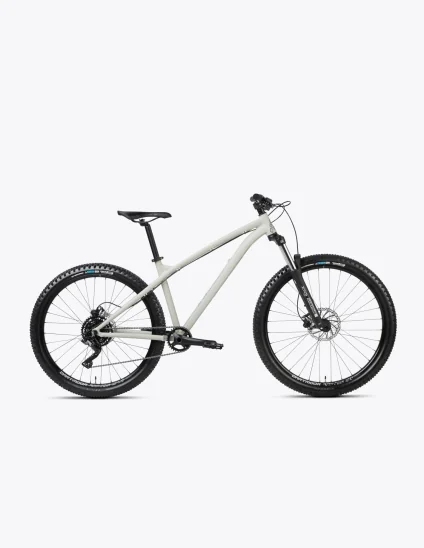 Bicicleta Dartmoor Sparrow Intro con ruedas Mullet