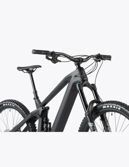 Vélo électrique Dartmoor E-Thunderbird CF avec moteur Shimano et batterie de 630 Wh