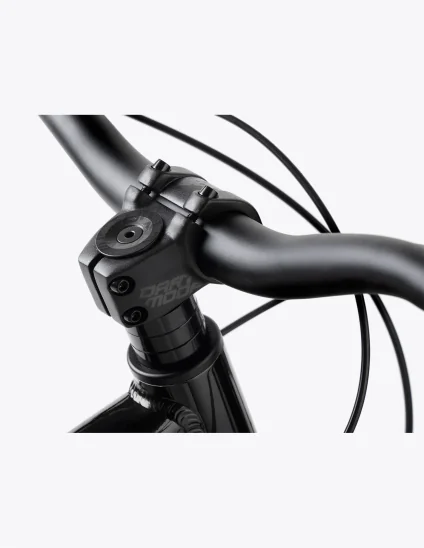 Bicicleta de enduro Dartmoor Blackbird Intro 29” con potencia corta