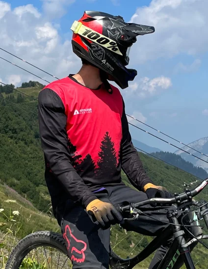 t shirt vtt descente manches longues | Restless Bike | couleur rouge