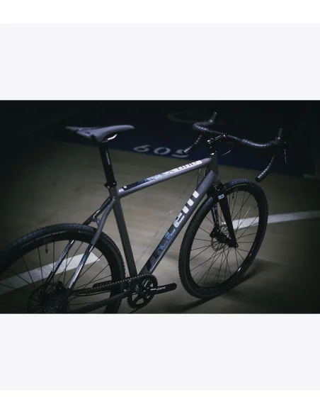 Bicicleta Accent CX-One Apex en color gris