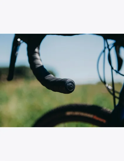 Vélo de gravel Accent Falcon Bleu à prix abordable
