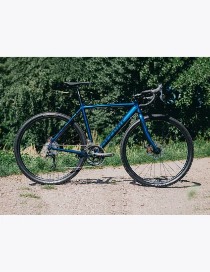 Vélo de gravel Accent Falcon en couleur Bleu