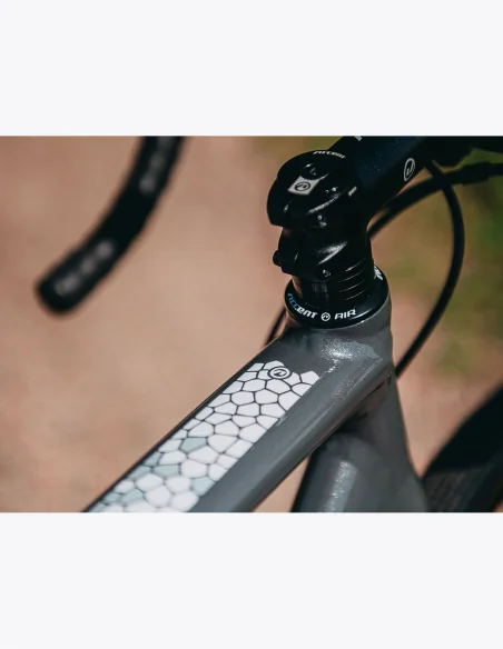 Bici de gravel Accent Furious en color Gris
