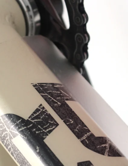 Vinyle de protection transparent mat pour vélos avec peinture mate