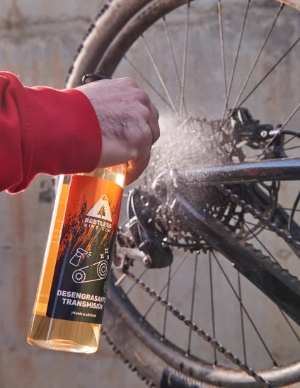 Kit de limpieza para cuidar tu bici con desengrasante biodegradable