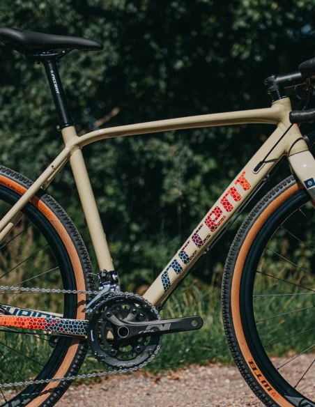Comprar online Cuadro Accent Furious Pro Desert Pave Horquilla Carbono + Dirección
