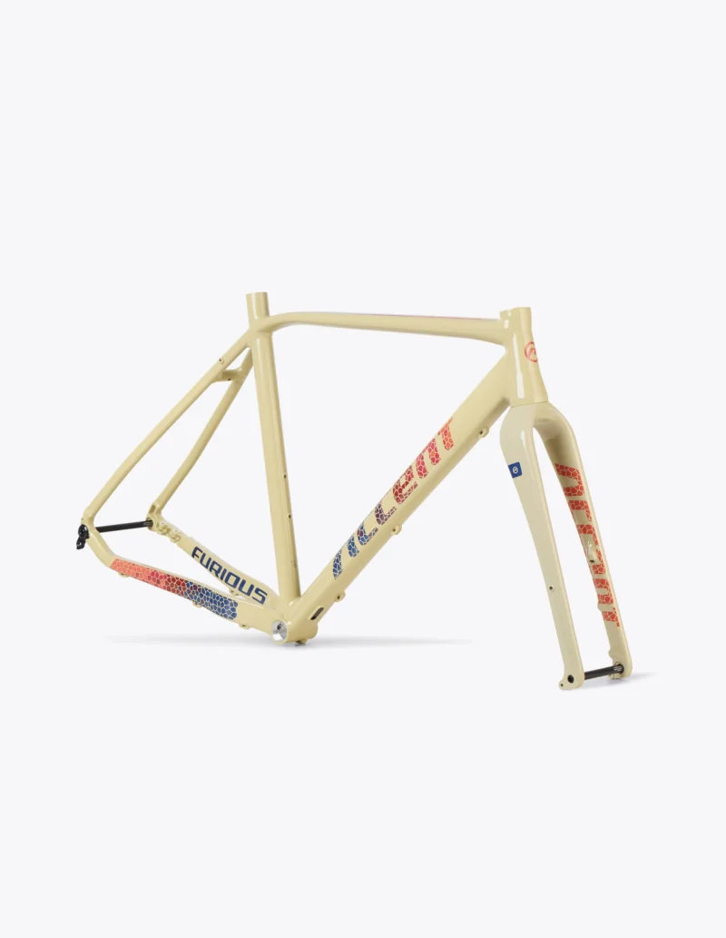Acheter en ligne cadre de gravel Accent Furious Pro avec fourche en carbone et direction
