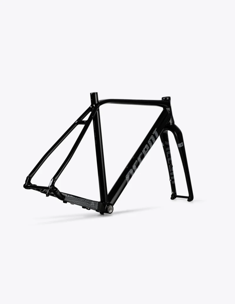 Cuadro de Gravel Accent Furious Pro con horquilla de carbono y dirección 2