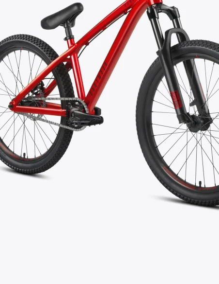 LA Bicicleta Dartmoor Gamer Intro 24 en color rojo es una bicicleta de Dirt Jump para niño