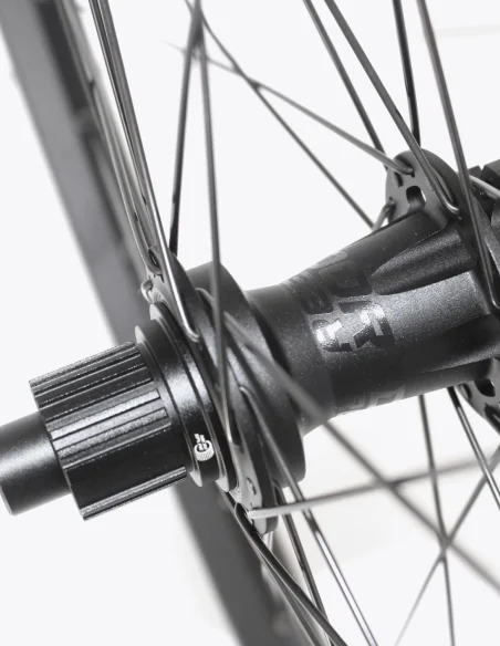 Rueda Trasera Dartmoor Thunder 27,5" con núcleo Shimano Microspline