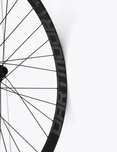 detalles Rueda Delantera Dartmoor Thunder 27,5"