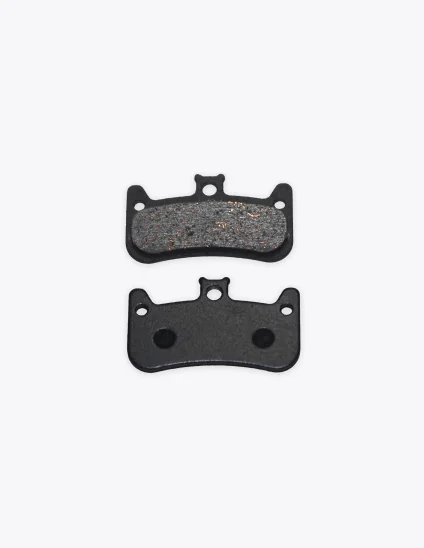 Plaquettes de frein semi-métalliques Formula Cura 4