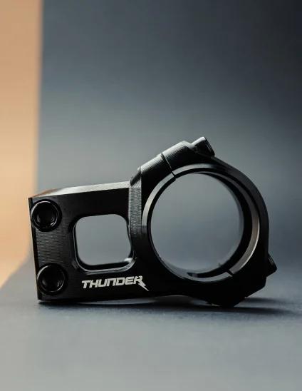 Potence Dartmoor Thunder pour cintre de 35 mm en couleur noire