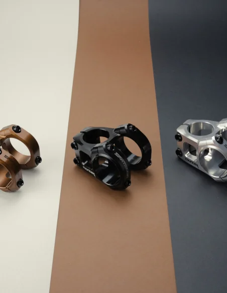 Potence Dartmoor Thunder dans les 3 couleurs disponibles