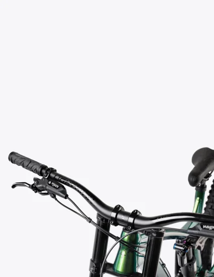 Potence Dartmoor Thunder Direct de couleur noire montée sur le vélo