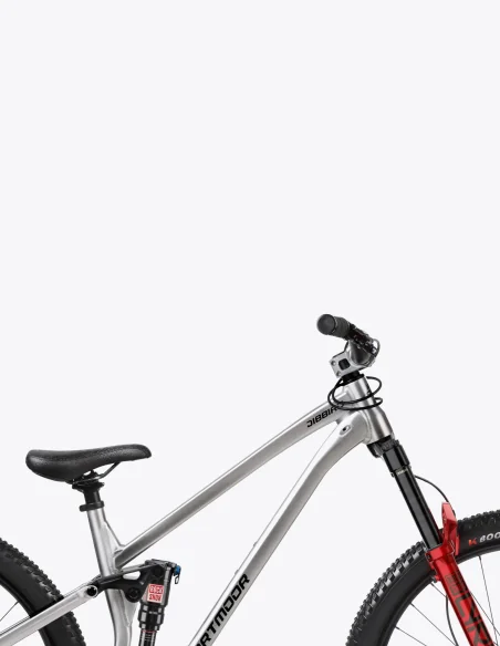 Vélo Dartmoor Jibbird Pro avec 150 mm de débattement à l’avant et 140 mm à l’arrière
