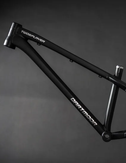 cuadro Dartmoor Two6player Pro negro de aluminio