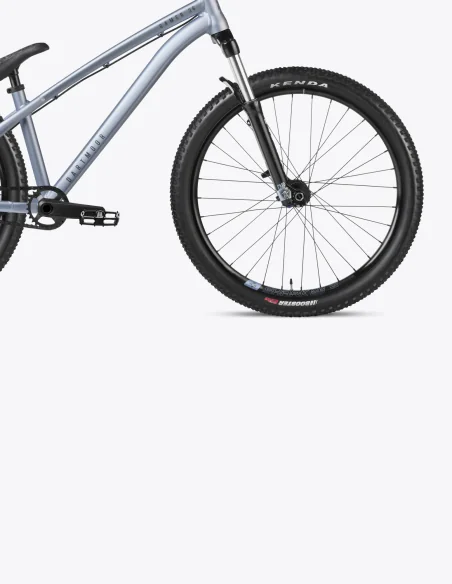 Vélo de dirt Dartmoor Gamer avec roues de 26" et coloris gris