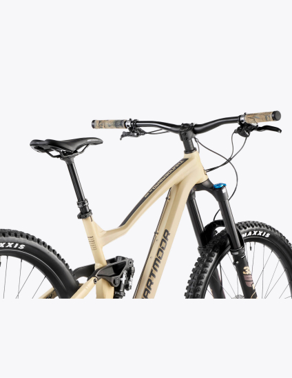 Vélo pour le super enduro Dartmoor Thunderbird Pro