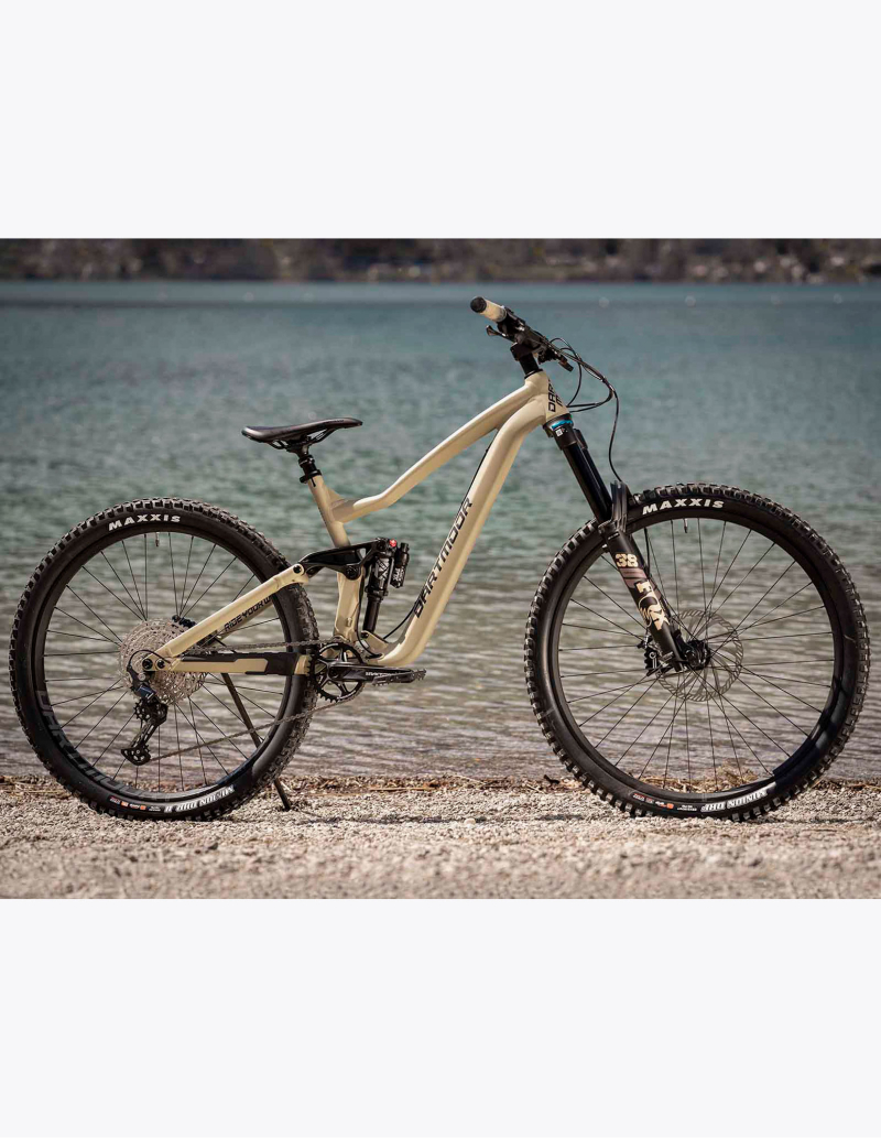 Bicicleta Dartmoor Thunderbird SuperEnduro Pro 2