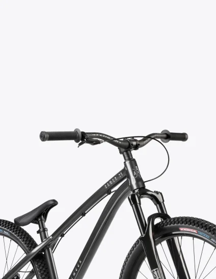 Vélo Dartmoor Gamer Intro 26" de couleur grise avec cintre relevé