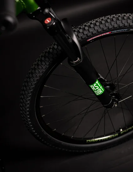 Horquilla RST Dirt RA de la Bicicleta Dartmoor Gamer Intro 26" Verde