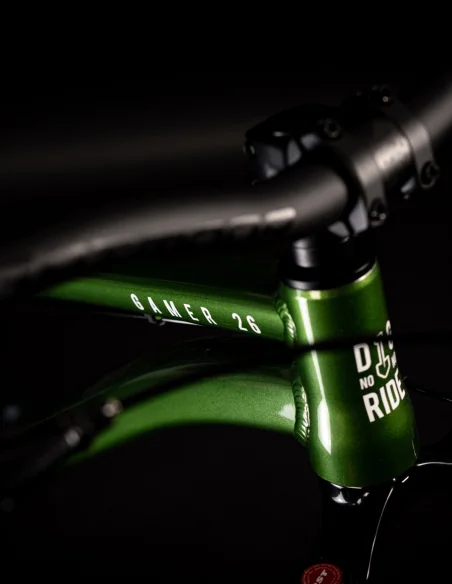 Detalles de la Bicicleta de dirt jump Dartmoor Gamer Intro 26" en color Verde