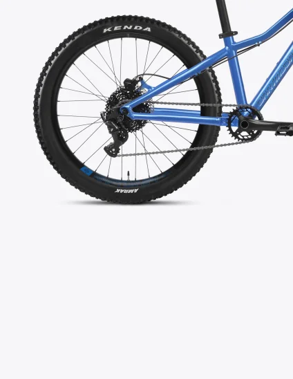 Vélo Dartmoor Sparrow Junior 26/24 de couleur bleue avec roue arrière de 24"