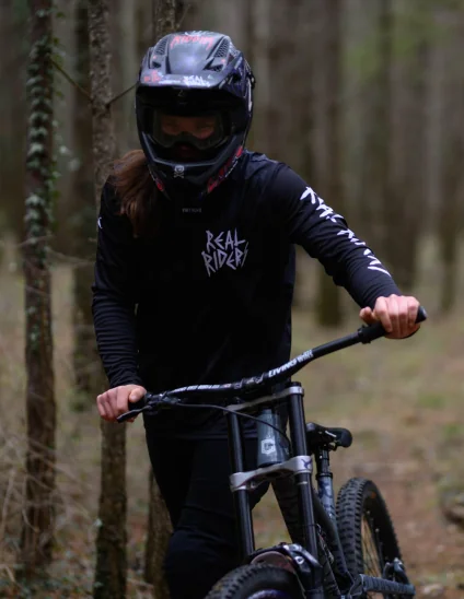 Maillot pour l'enduro et dh en VTT.
