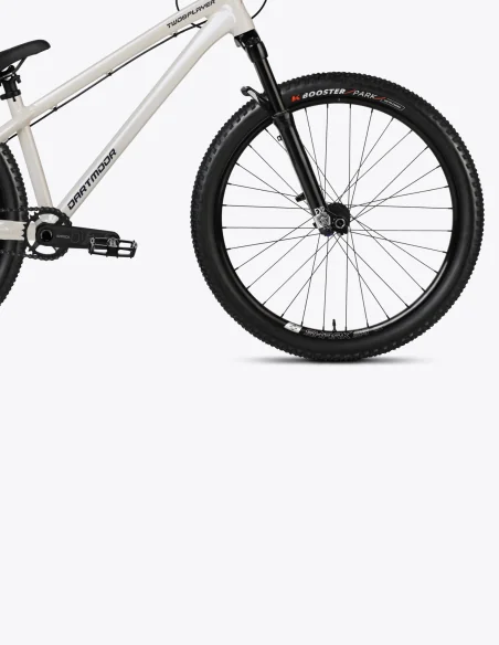 Vélo Dartmoor Two6player Evo de couleur blanche avec fourche Manitou Circus pour le Dirt Jump