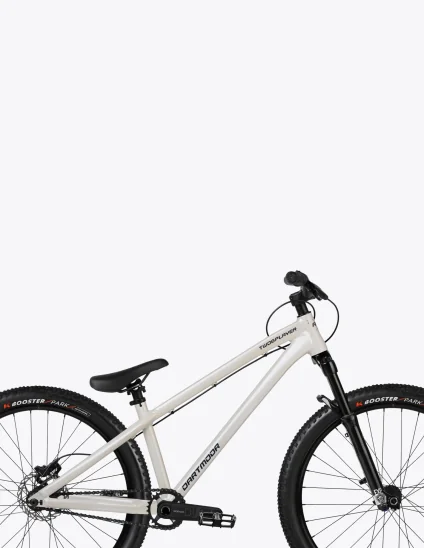 Vélo Dartmoor Two6player Evo de couleur blanche avec roues de 26"