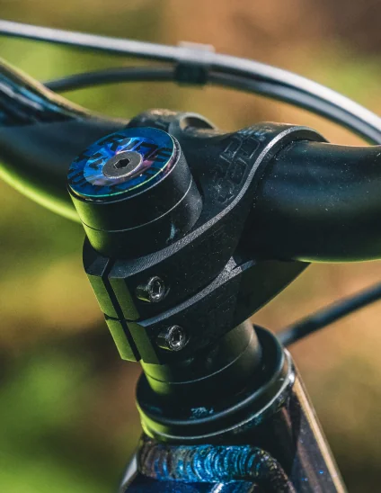 VTT Dartmoor Rocbird Enduro Pro XT Di2 avec potence courte Dartmoor Shorty