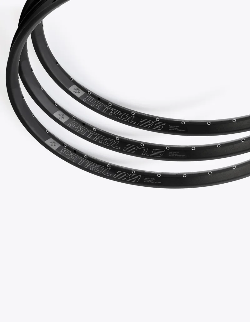 Llantas Dartmoor Patrol V2 en color negro y plata de 32 agujeros en 26, 27,5 y 29 pulgadas 2