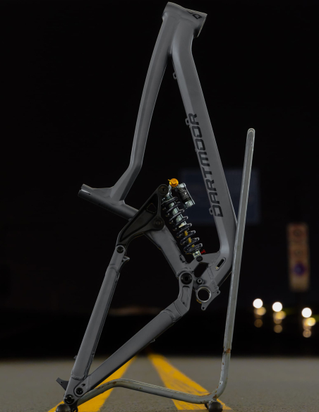 Cuadro Dartmoor Thunderbird SuperEnduro color gris con amortiguador