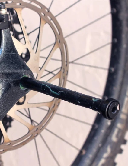 graisse axe de roue velo Restless Bike