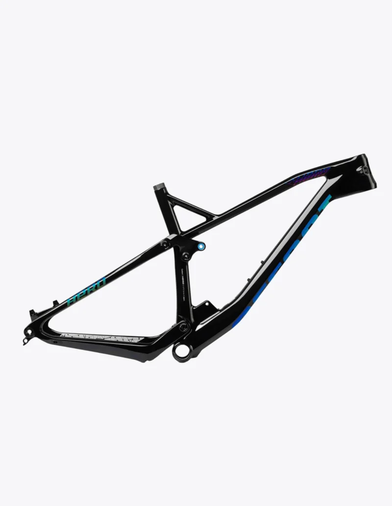 Cadre Accent Hero Carbon Noir vue de face 2