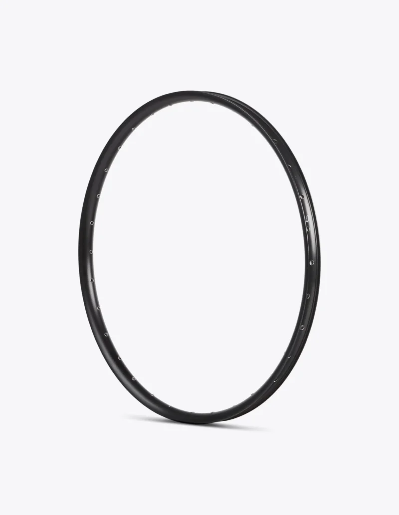 Llanta Dartmoor Tomcat color negro