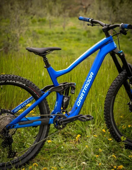Bicicleta Dartmoor Thunderbird CF Pro blue