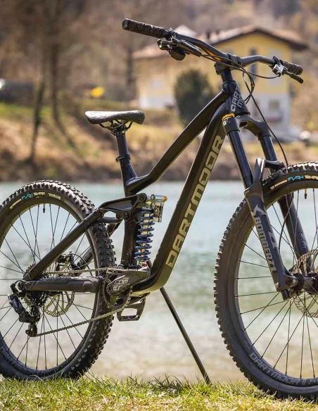 Bici Dartmoor Thunderbird FR EVO para freeride Bici Dartmoor Thunderbird FR EVO para freeride