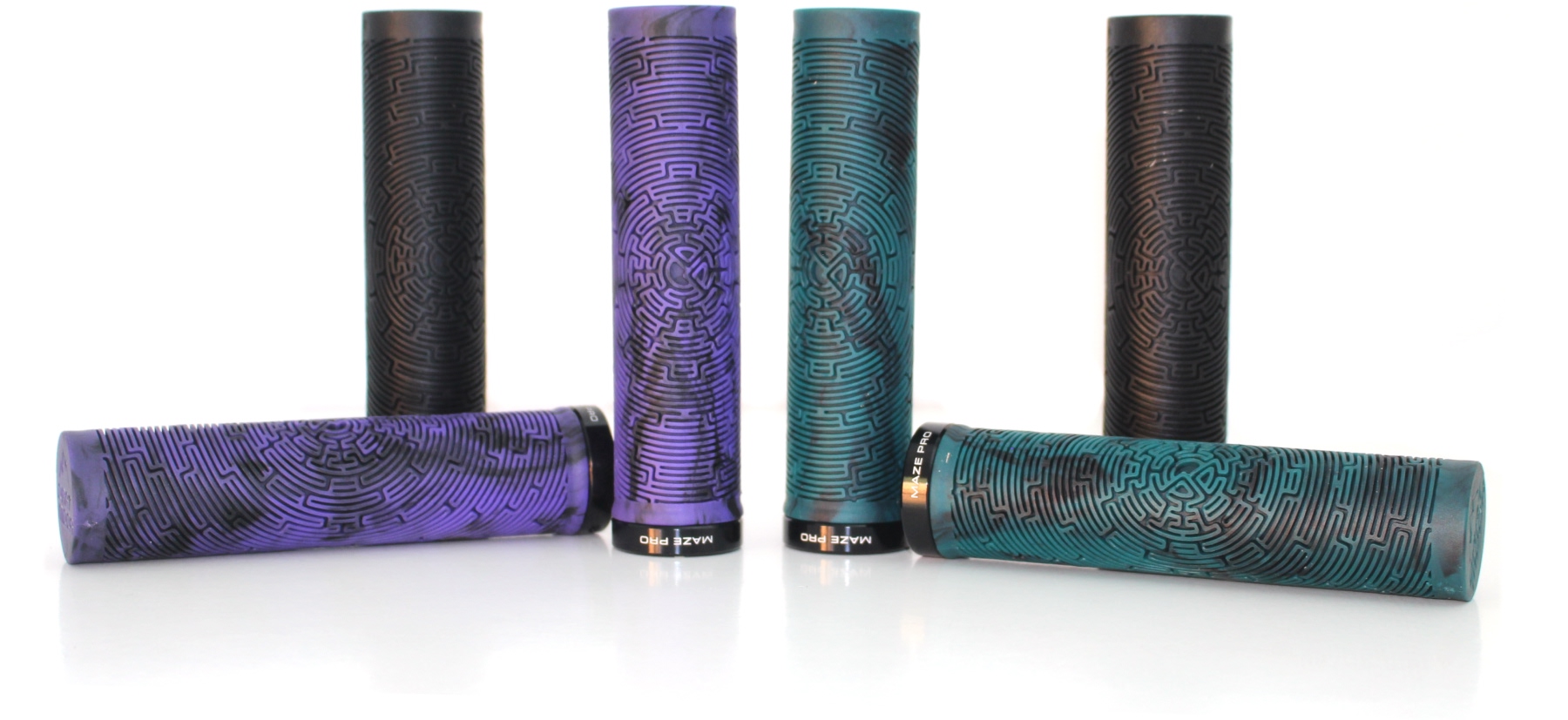 Poign&eacute;es Dartmoor Maze Pro confortables et souples avec lock-on, disponibles en plusieurs couleurs