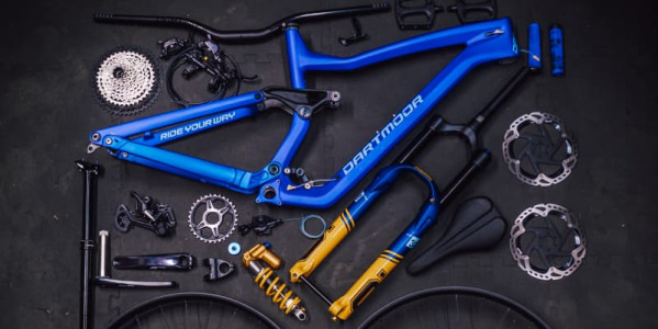 ¿Souhaitez-vous monter un vélo pièce par pièce?